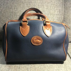 Vintage Dooney & Bourke hand bag